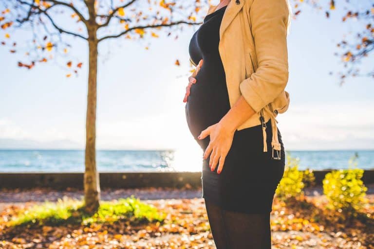 Pendant la grossesse, la femme enceinte peut faire une cure de gelée royale.