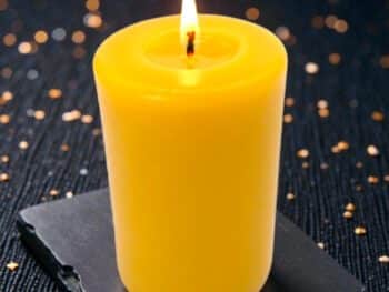 bougie-allumée-cire-noel (6)